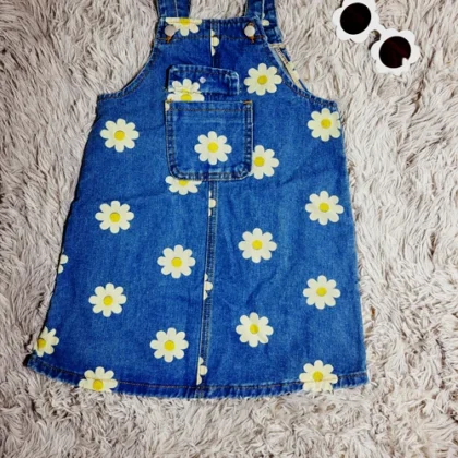 VESTIDO JEANS DE FLOR AMARILLA Y BLANCA